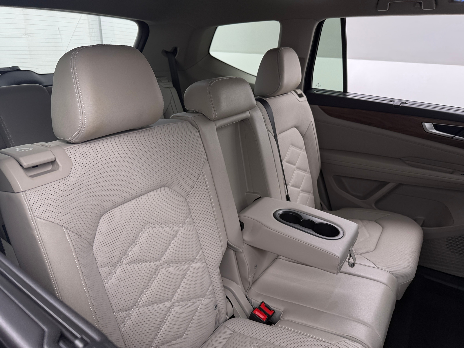 Thumbnail: 2024 Volkswagen Atlas - 5