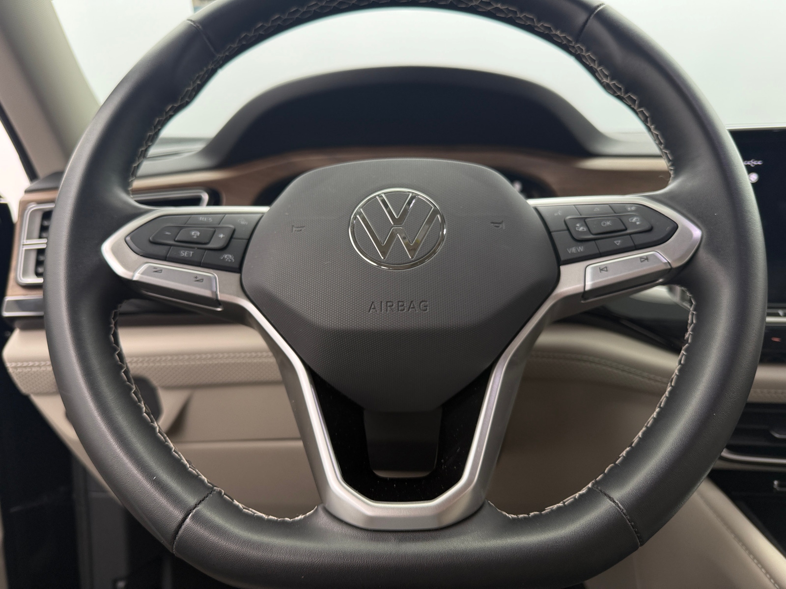 Thumbnail: 2024 Volkswagen Atlas - 4