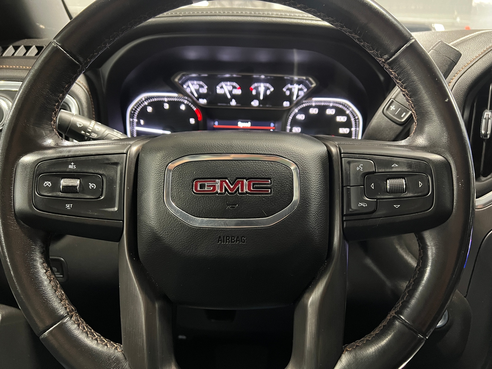 Thumbnail: 2022 GMC Sierra 2500 - 4