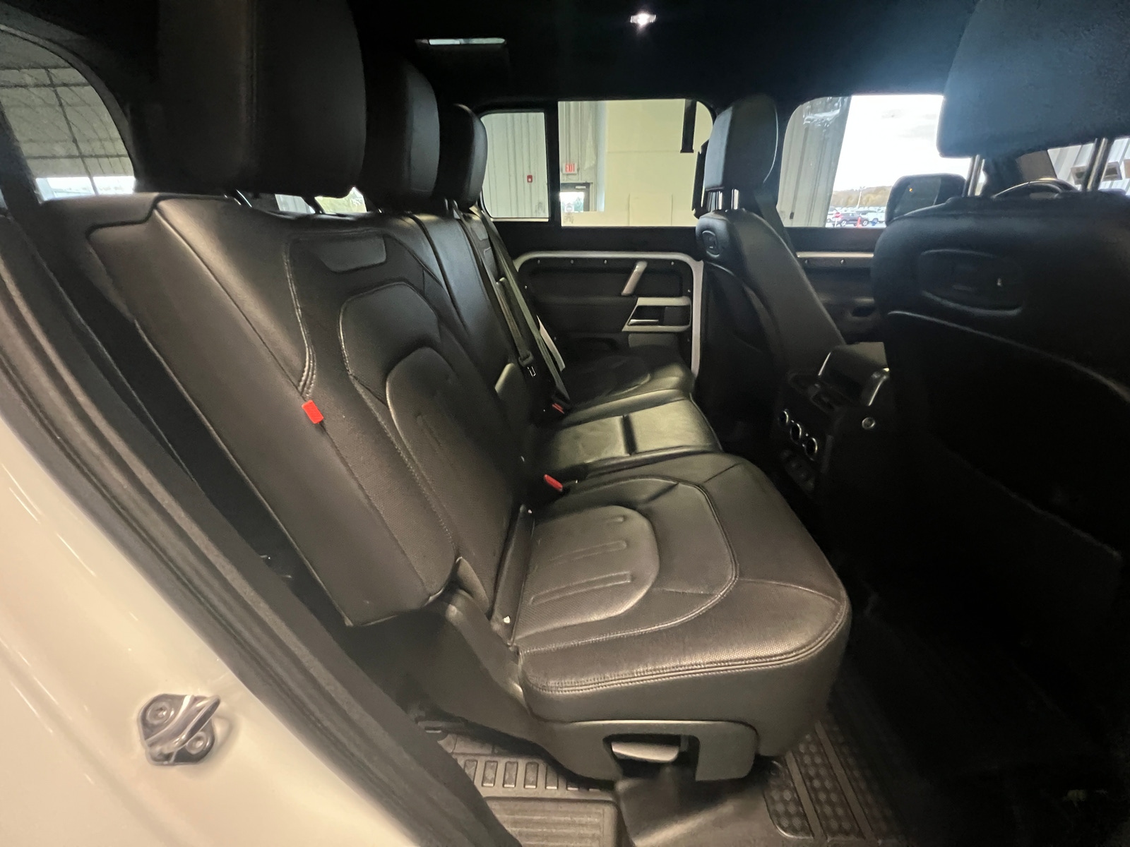 Thumbnail: 2022 Land Rover Defender - 5