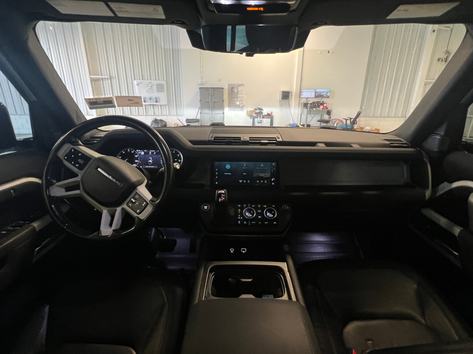 Thumbnail: 2022 Land Rover Defender - 2