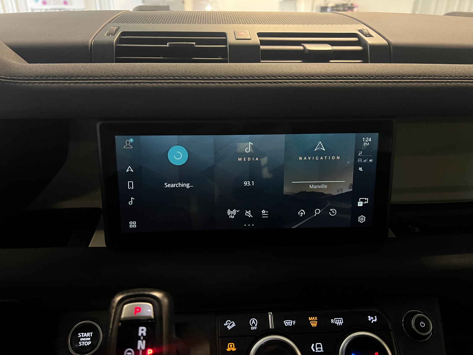 Thumbnail: 2022 Land Rover Defender - 3