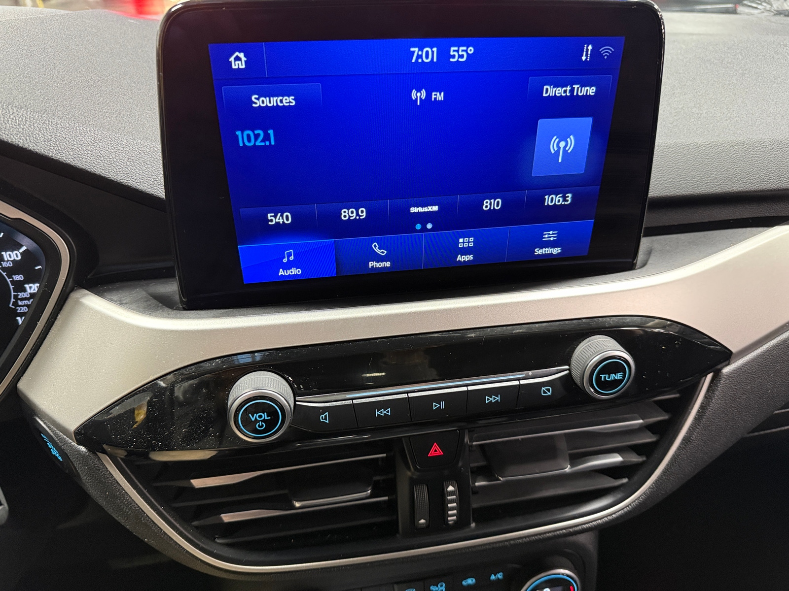 Thumbnail: 2020 Ford Escape - 3