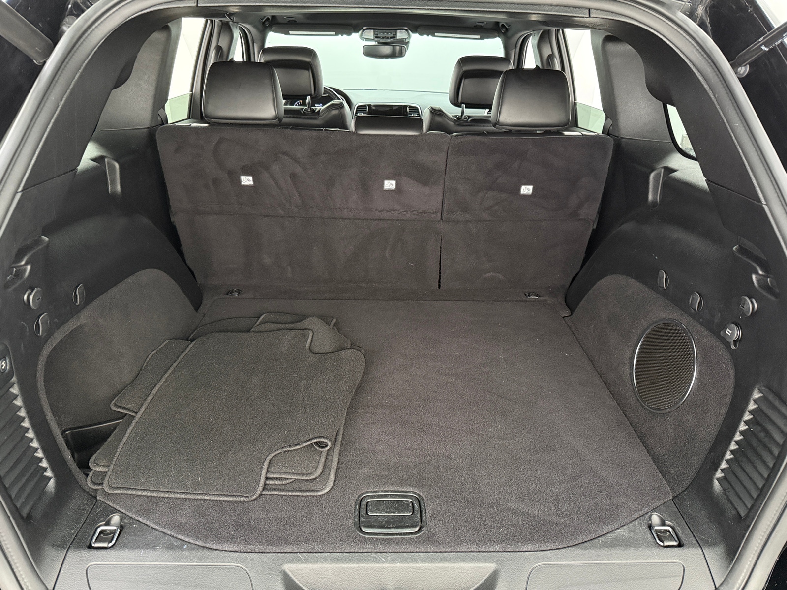 Thumbnail: 2020 Jeep Grand Cherokee - 7