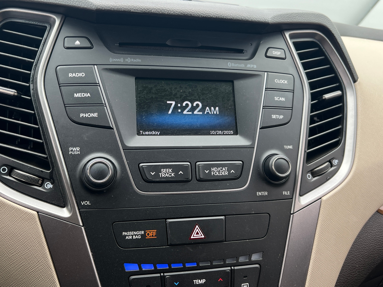 Thumbnail: 2015 Hyundai Santa Fe - 4