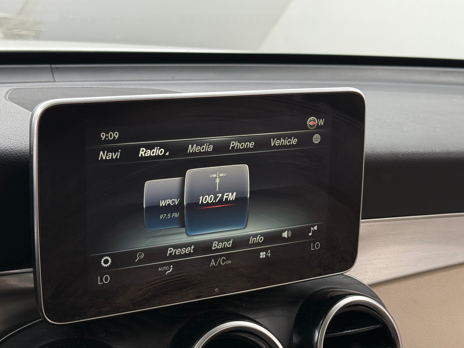 Thumbnail: 2019 Mercedes-Benz GLC - 4