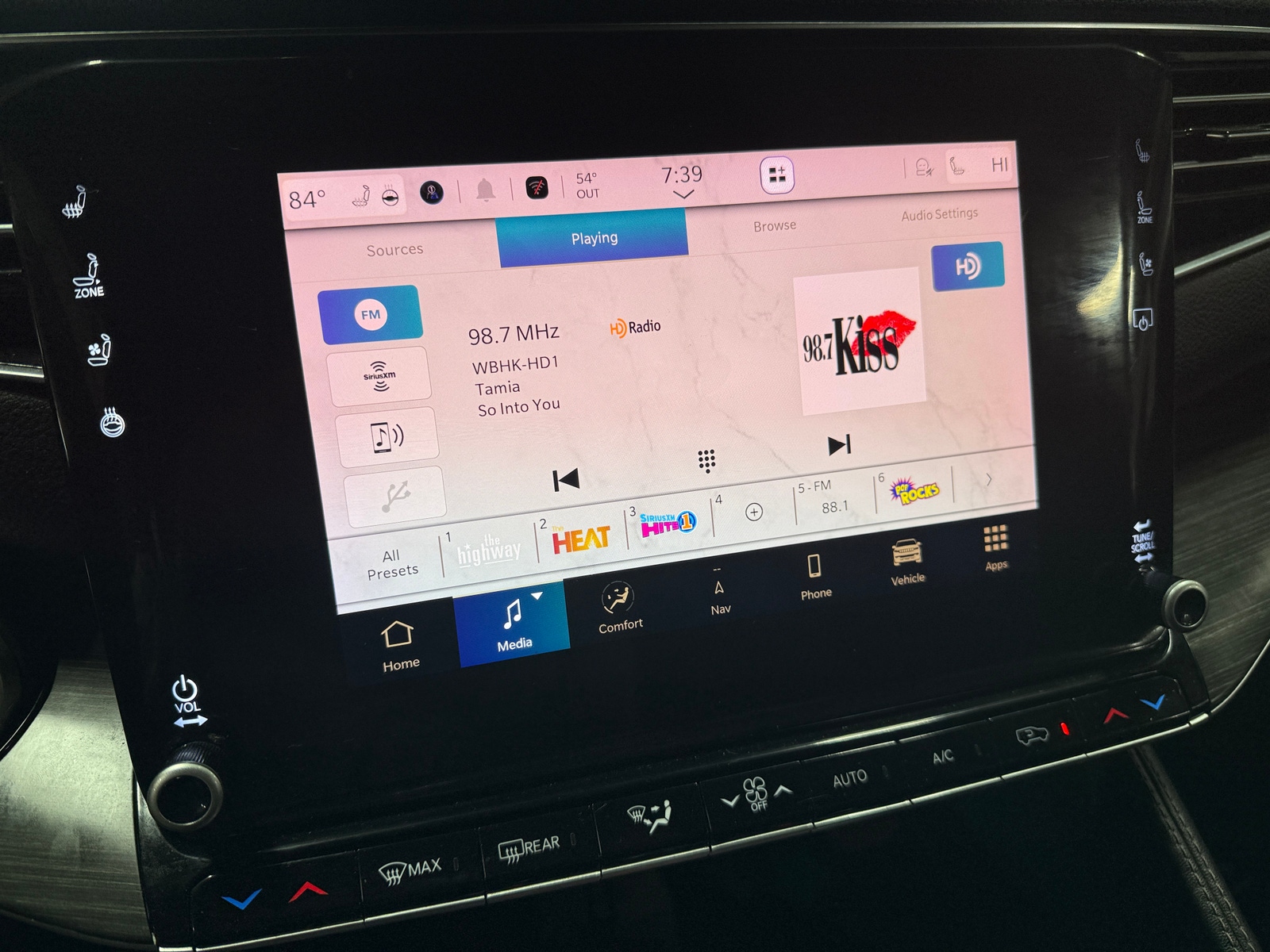 Thumbnail: 2023 Jeep Wagoneer - 3