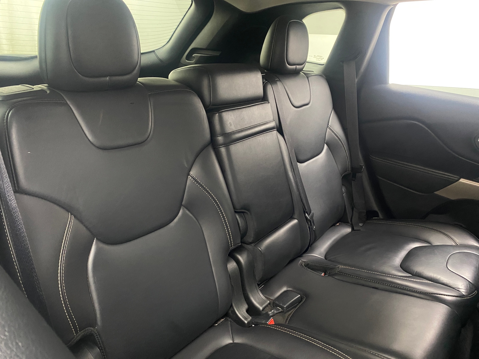 Thumbnail: 2017 Jeep Cherokee - 5