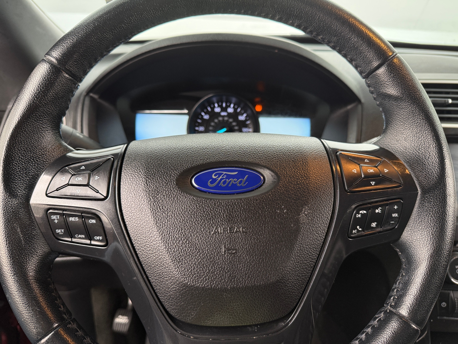 Thumbnail: 2017 Ford Explorer - 5