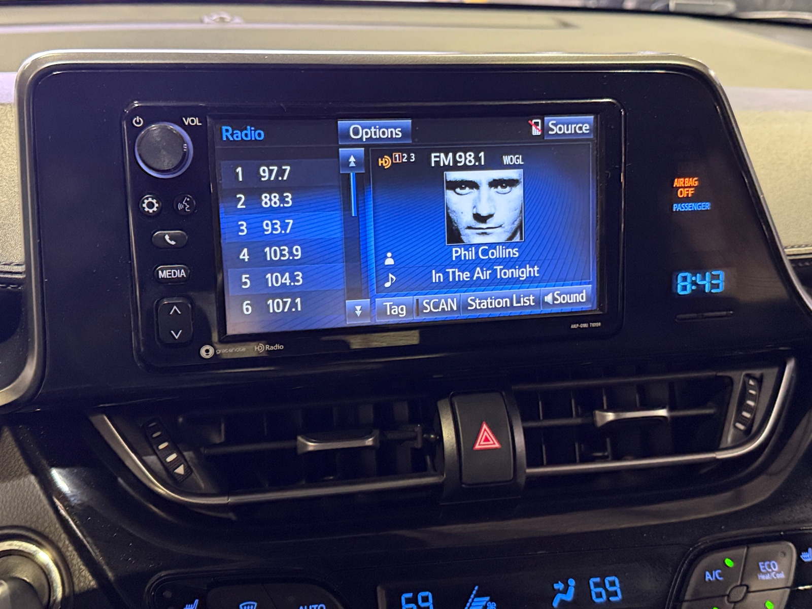 Thumbnail: 2018 Toyota C-HR - 4