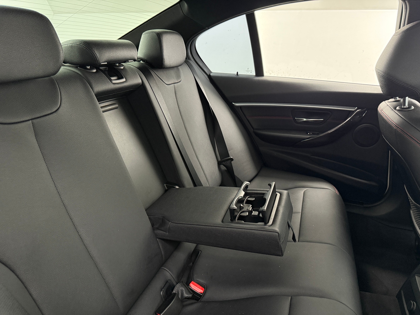 Thumbnail: 2016 BMW 3 Series - 5