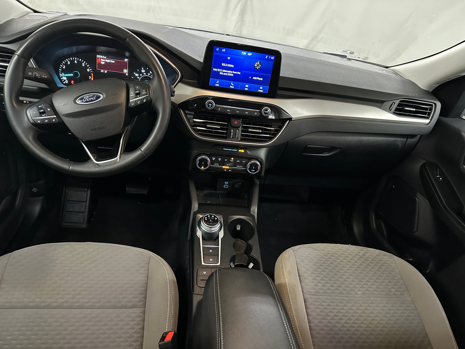 Thumbnail: 2022 Ford Escape - 3