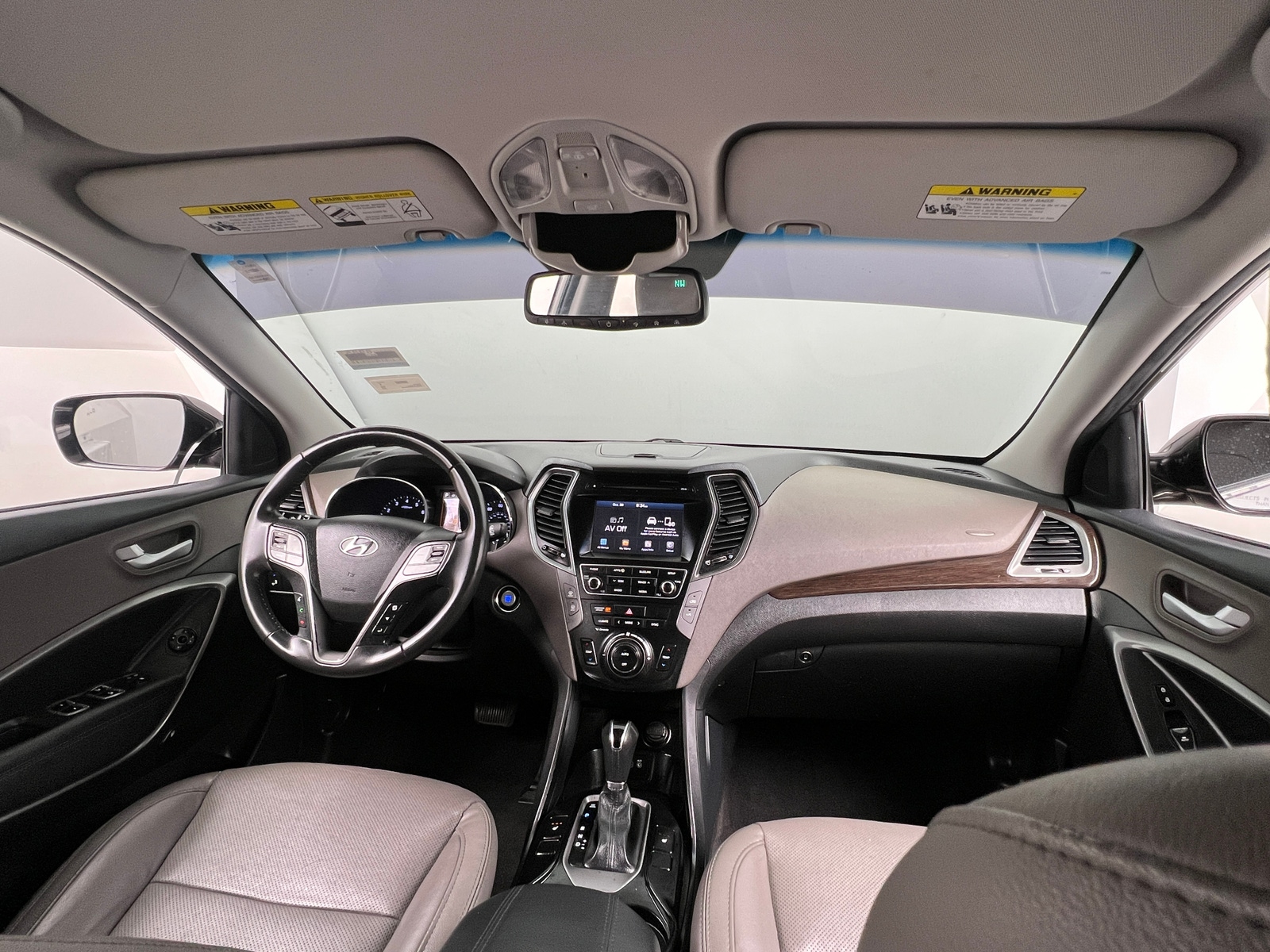 Thumbnail: 2017 Hyundai Santa Fe - 2