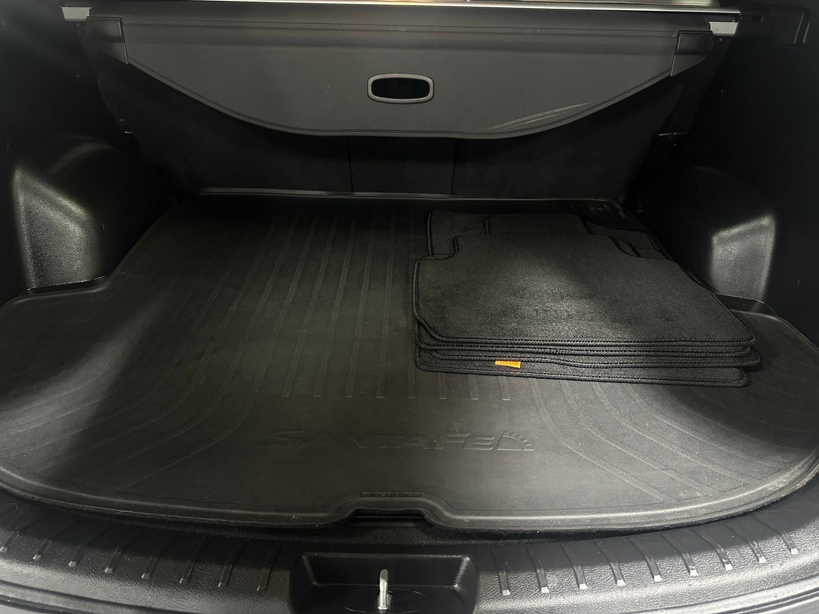 Thumbnail: 2017 Hyundai Santa Fe - 6