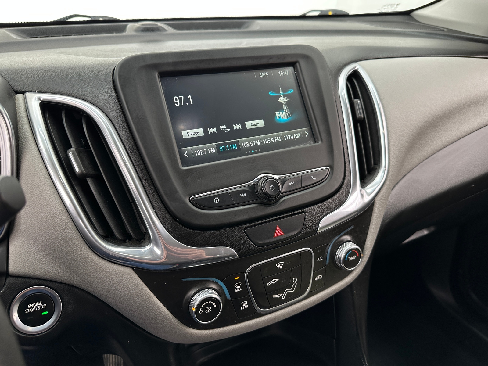 Thumbnail: 2018 Chevrolet Equinox - 4