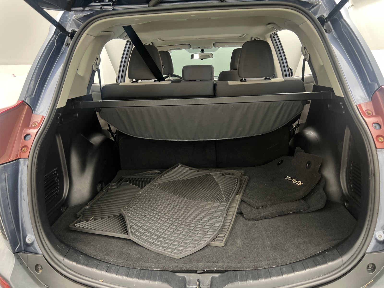 Thumbnail: 2013 Toyota RAV4 - 7