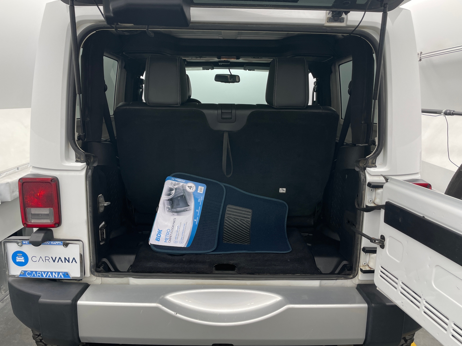 Thumbnail: 2015 Jeep Wrangler - 7