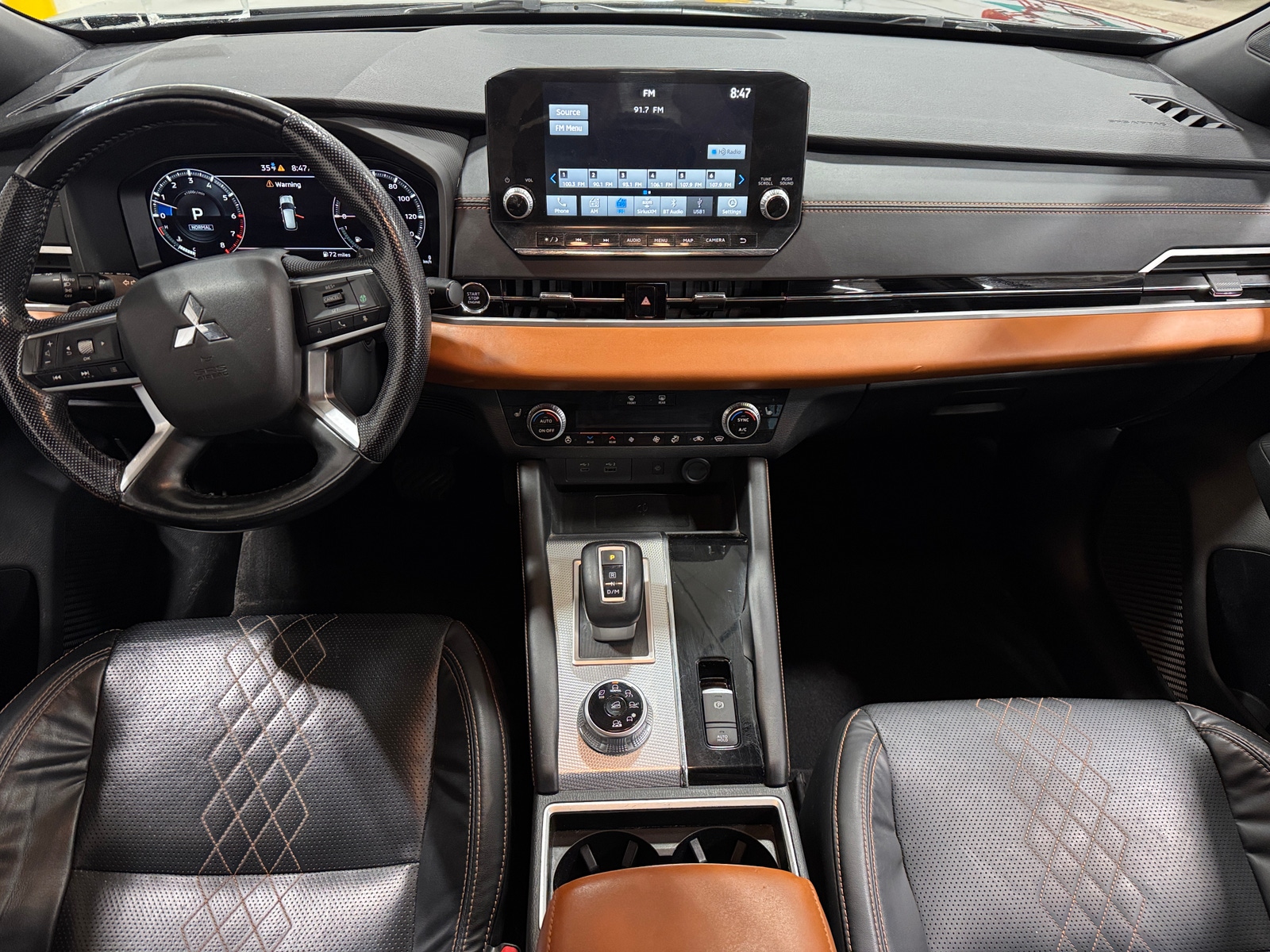 Thumbnail: 2022 Mitsubishi Outlander - 2