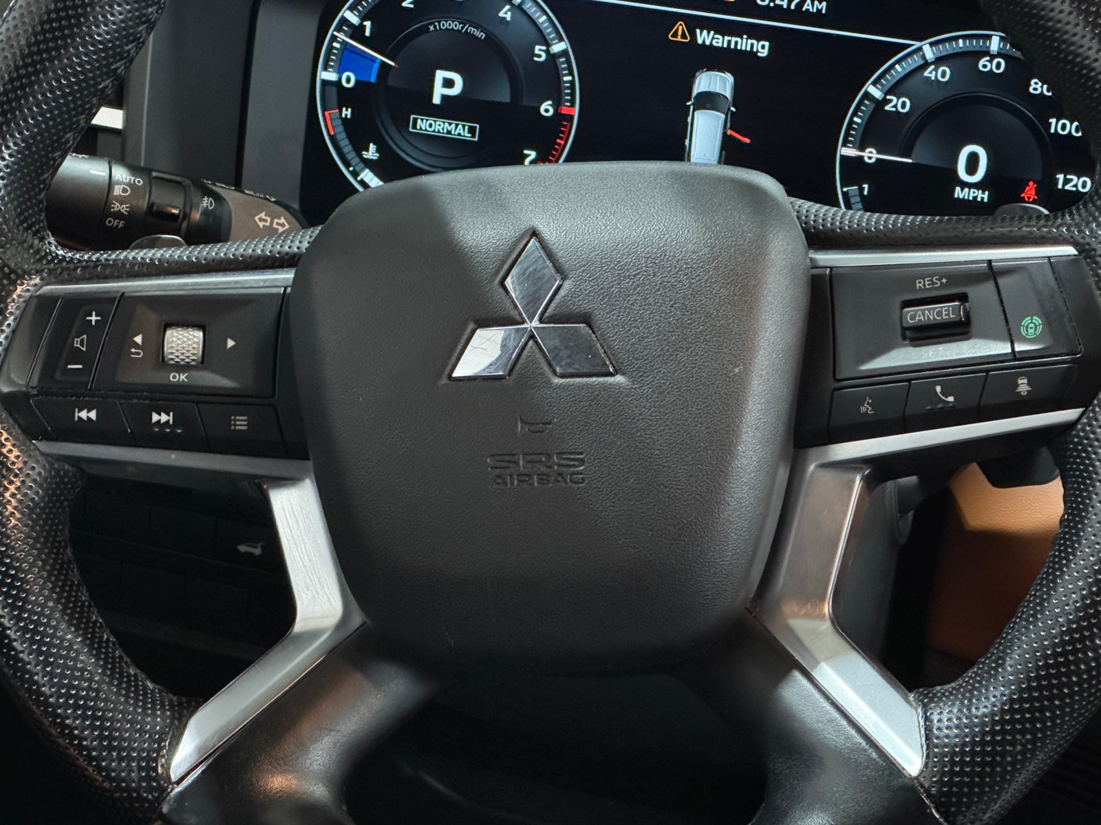 Thumbnail: 2022 Mitsubishi Outlander - 4