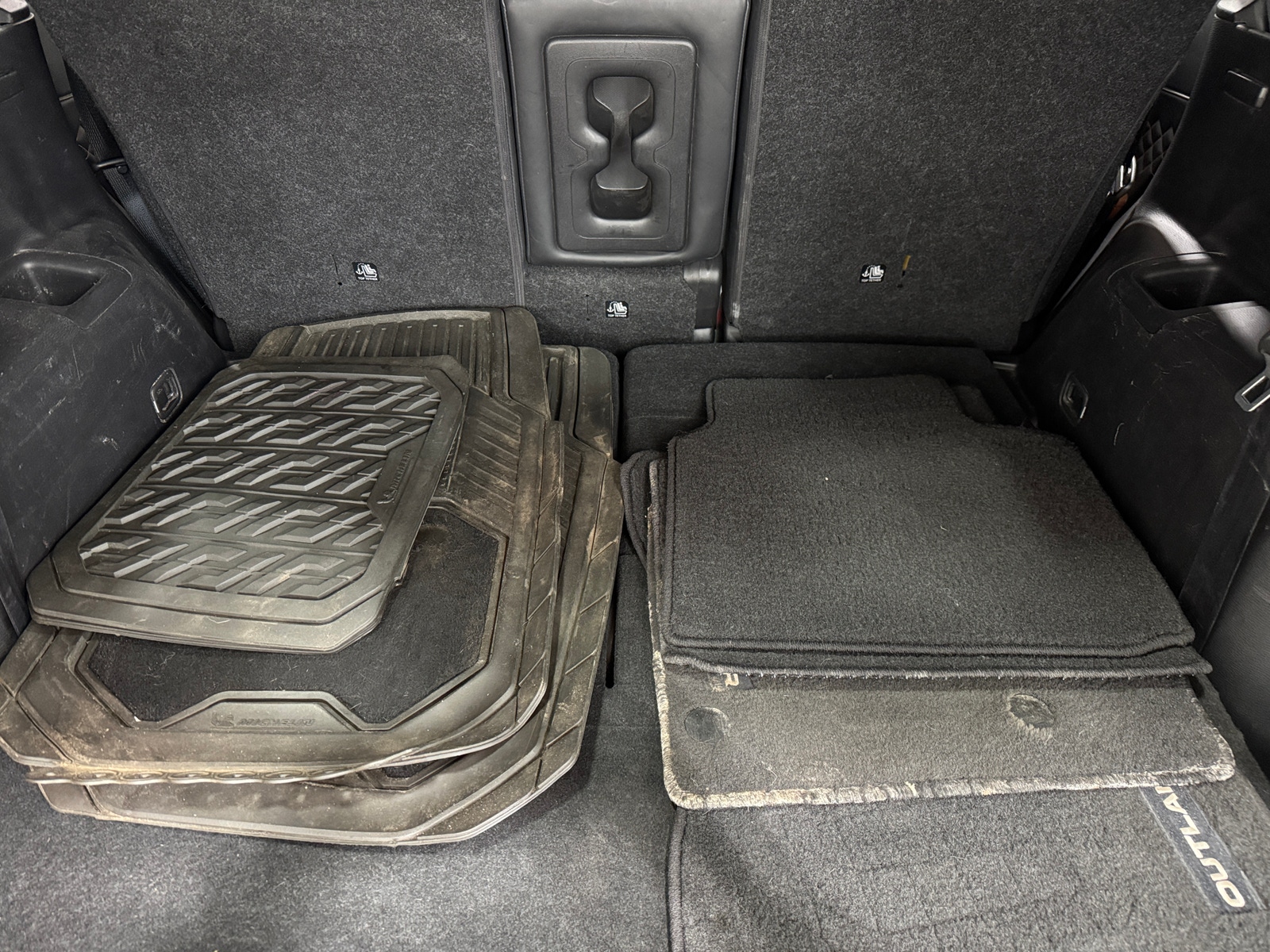 Thumbnail: 2022 Mitsubishi Outlander - 6