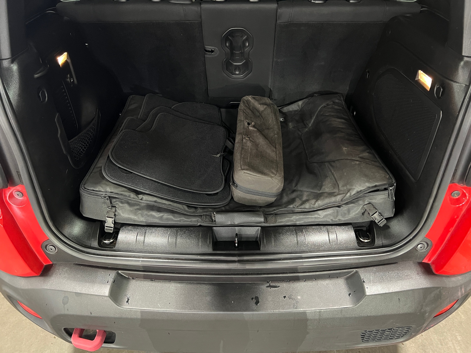 Thumbnail: 2015 Jeep Renegade - 7