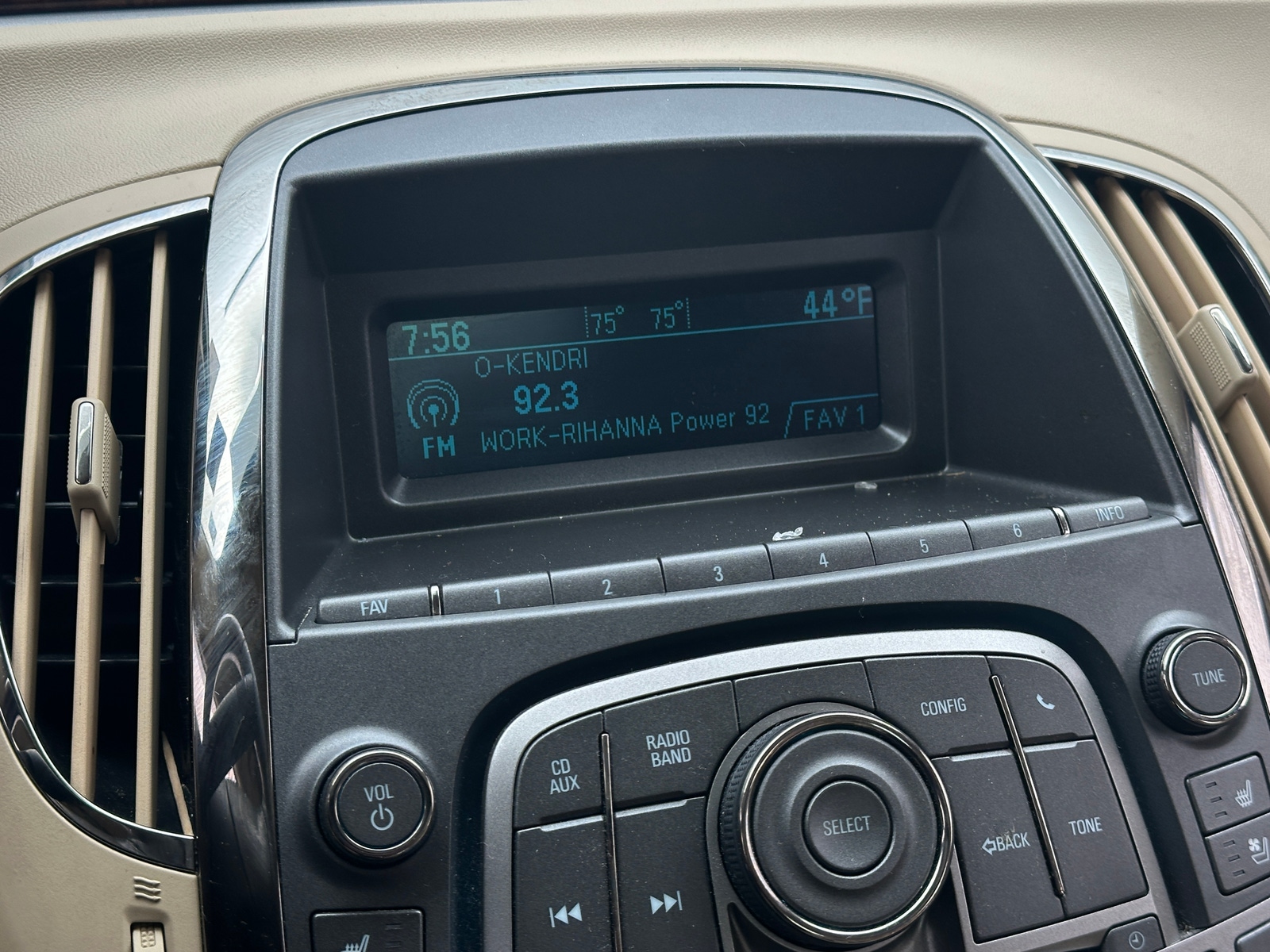 Thumbnail: 2011 Buick LaCrosse - 3