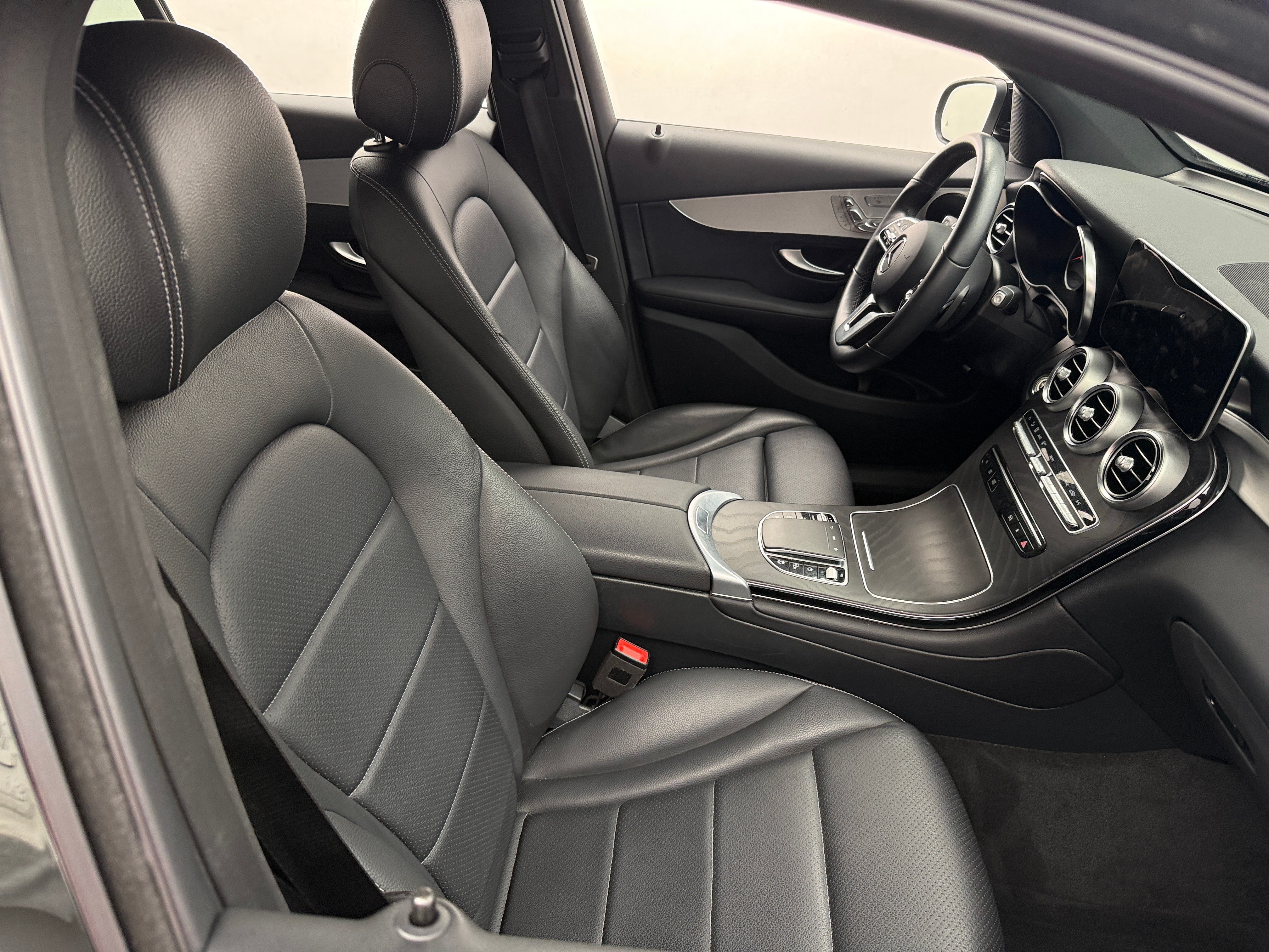 2022 Mercedes-Benz GLC