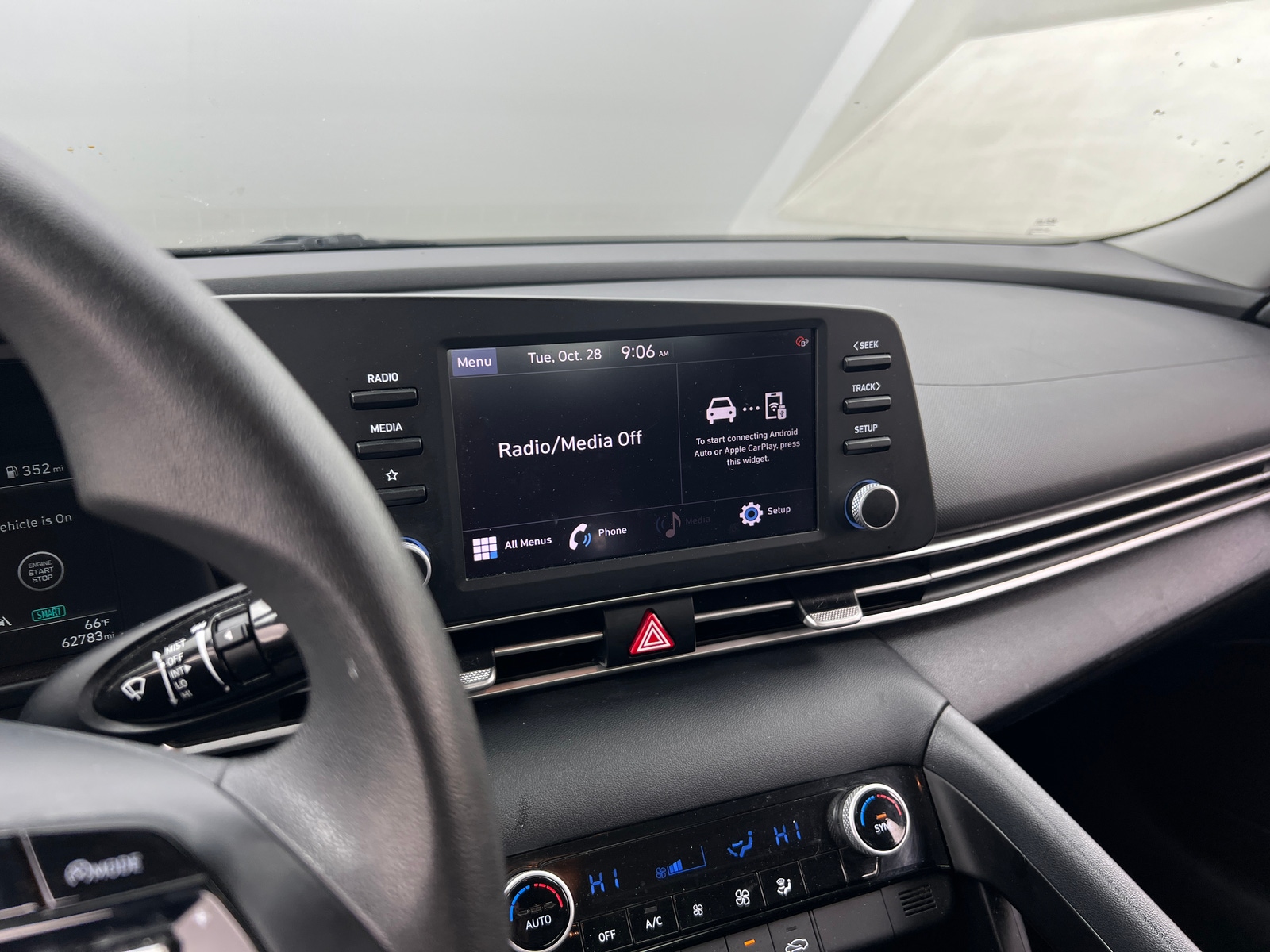 Thumbnail: 2023 Hyundai Elantra - 4