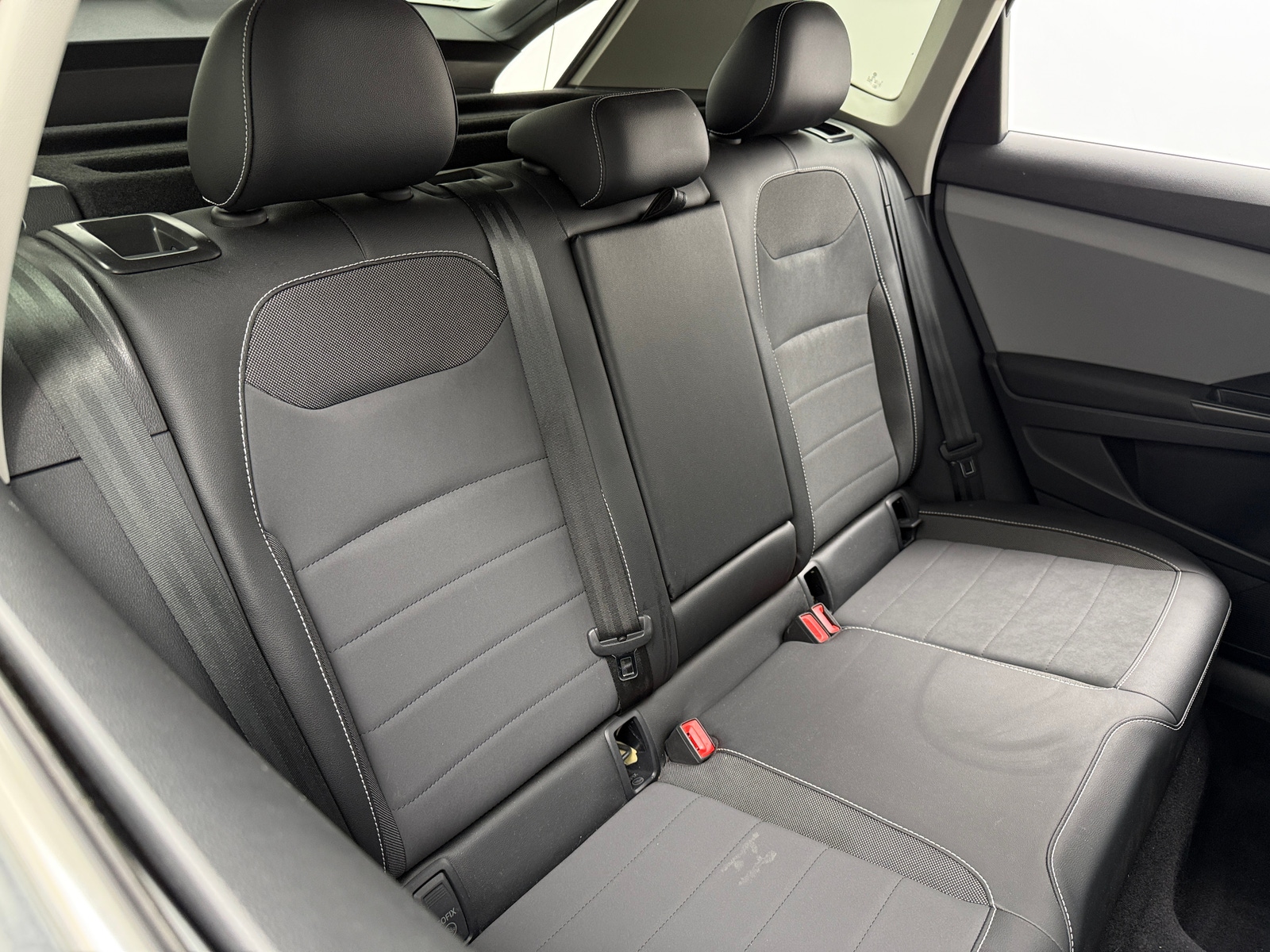 Thumbnail: 2022 Volkswagen Taos - 5