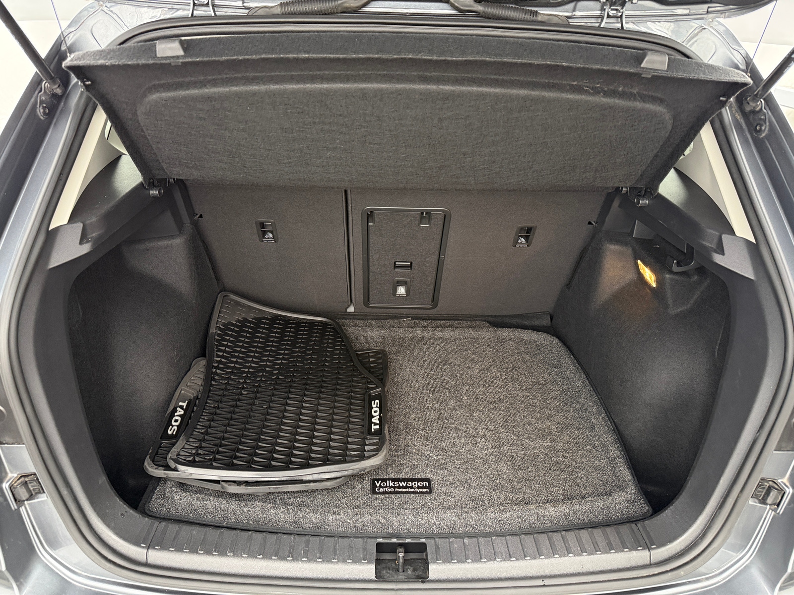 Thumbnail: 2022 Volkswagen Taos - 6