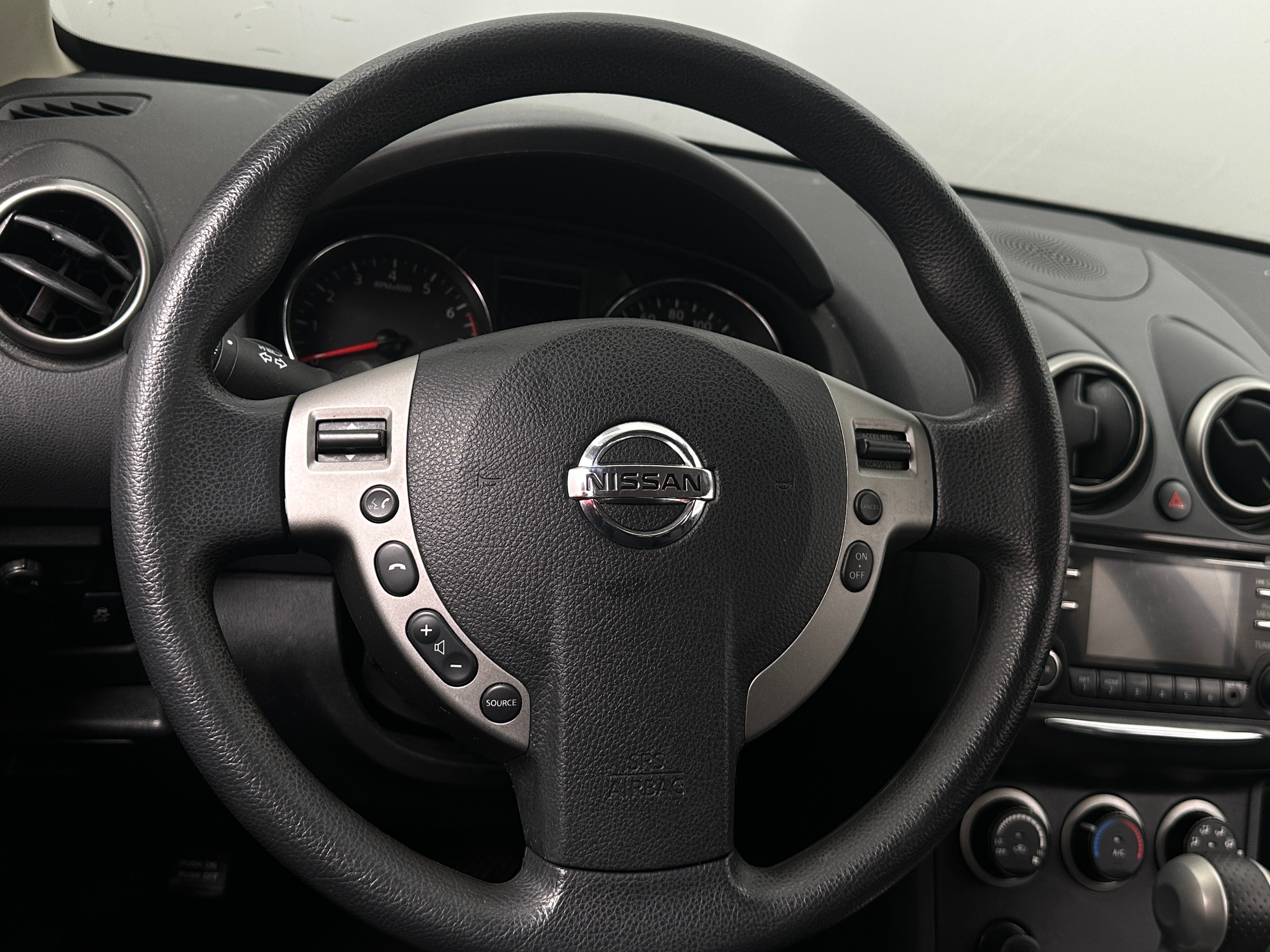 Used 2014 Nissan Rogue Select S with VIN JN8AS5MV6EW703483 for sale in Oak Creek, WI