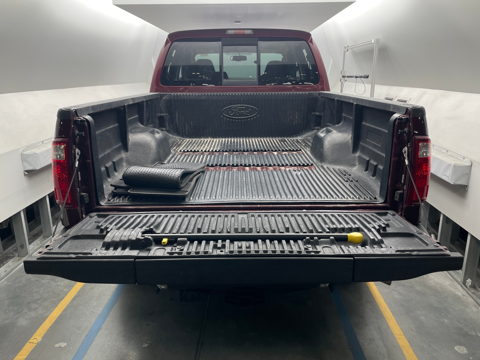 Thumbnail: 2010 Ford Econoline - 7