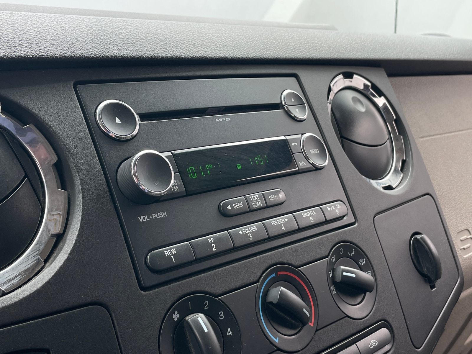 Thumbnail: 2010 Ford Econoline - 4