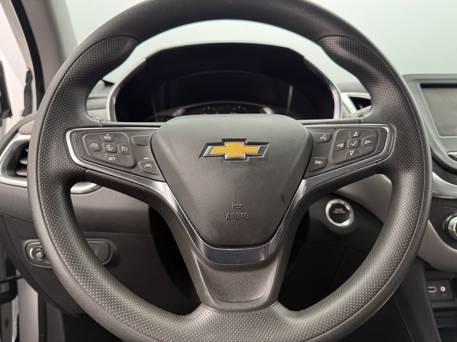 Thumbnail: 2023 Chevrolet Equinox - 5