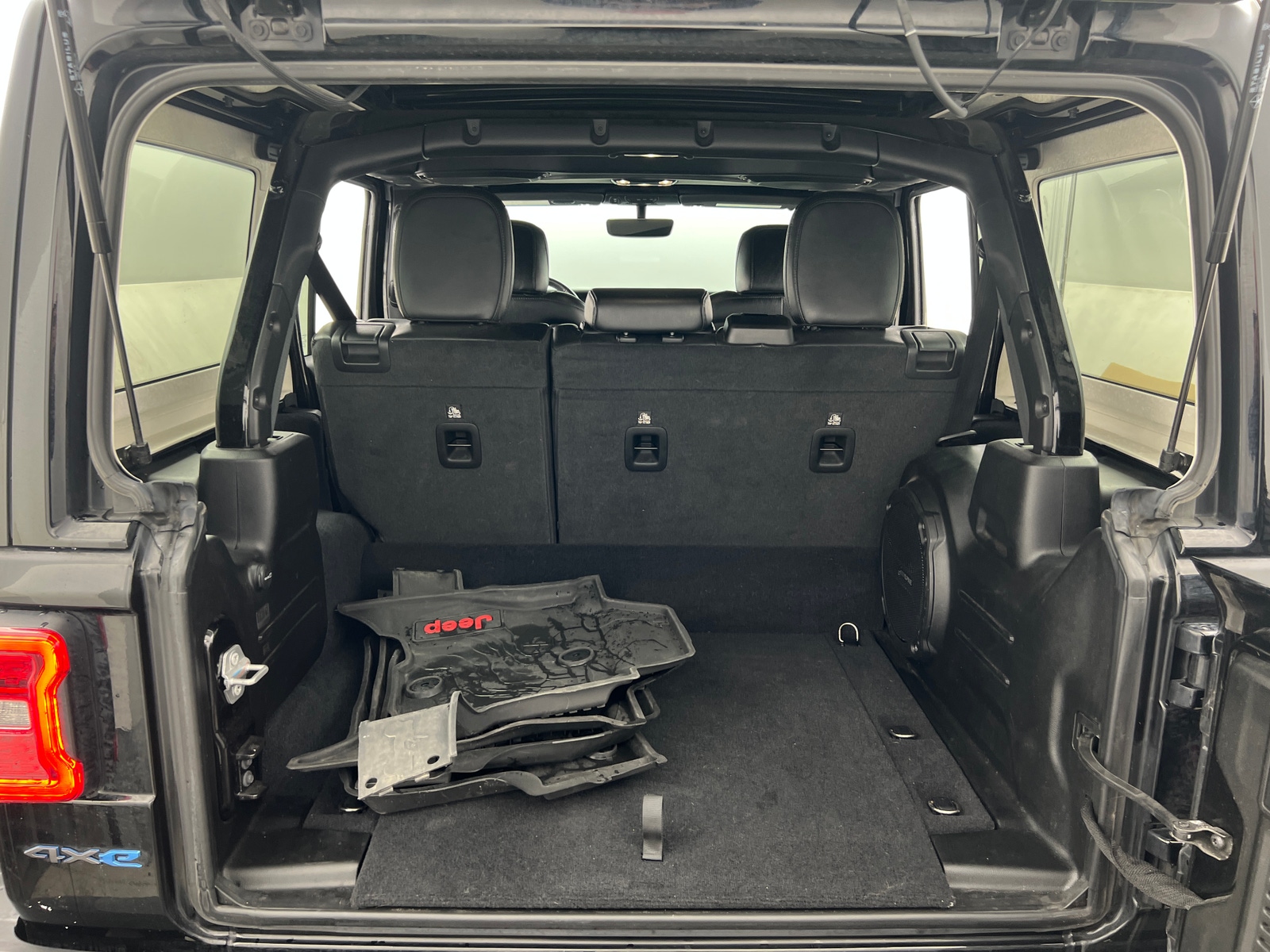 Thumbnail: 2022 Jeep Wrangler - 6