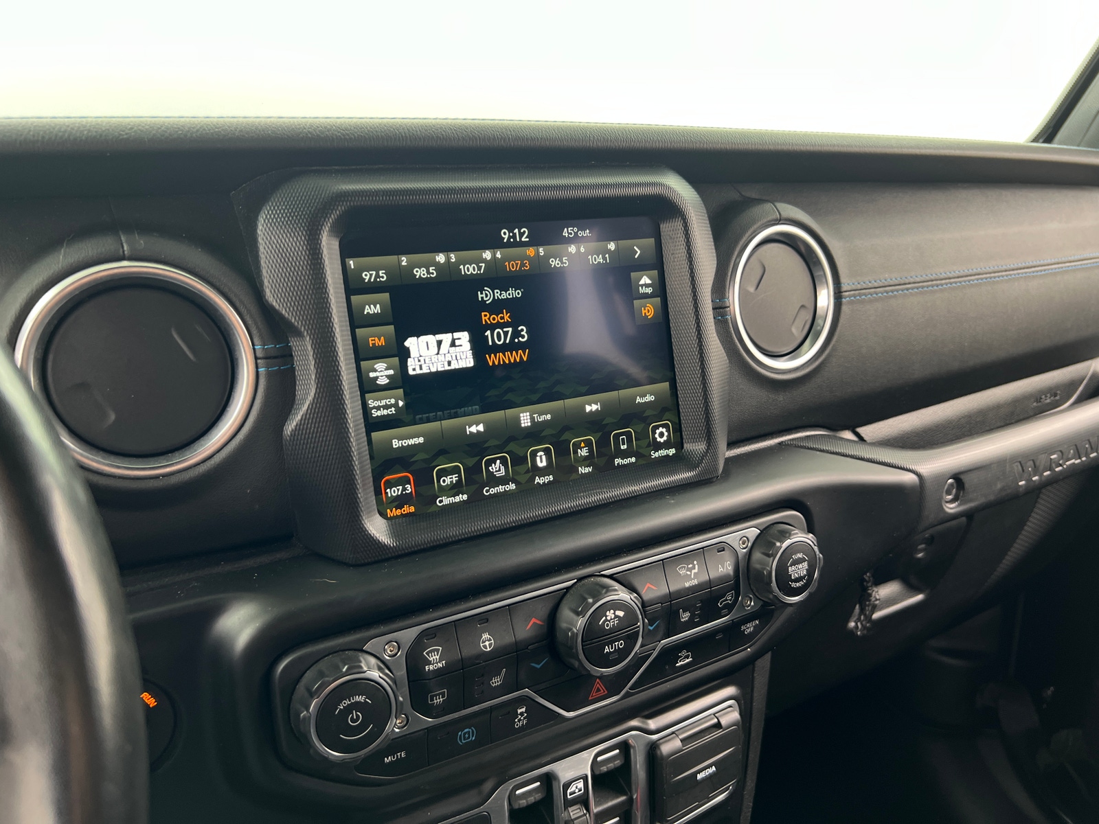 Thumbnail: 2022 Jeep Wrangler - 3