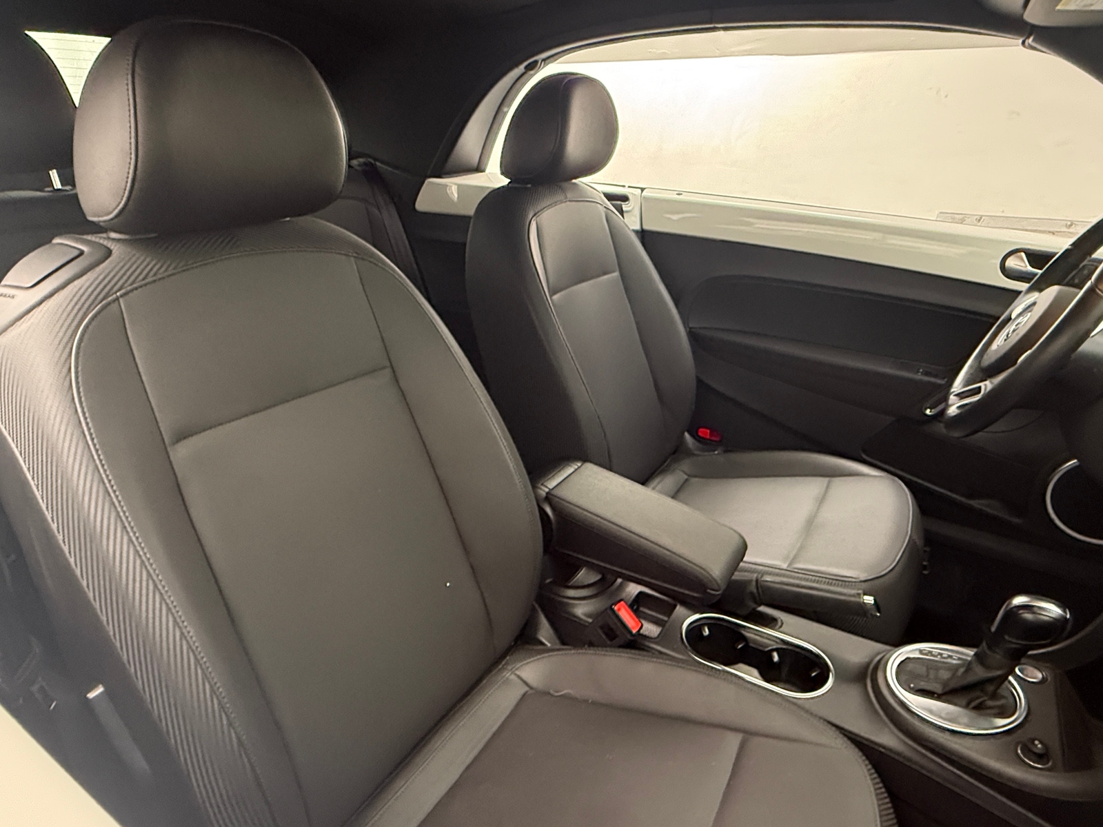 Thumbnail: 2013 Volkswagen Beetle - 2