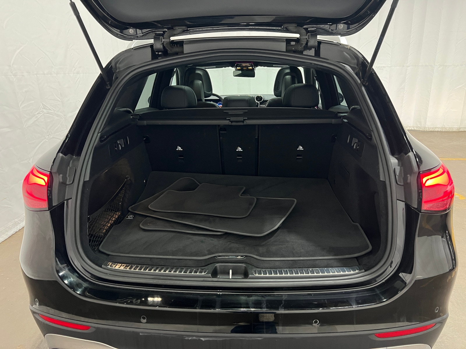 Thumbnail: 2024 Mercedes-Benz GLC - 6