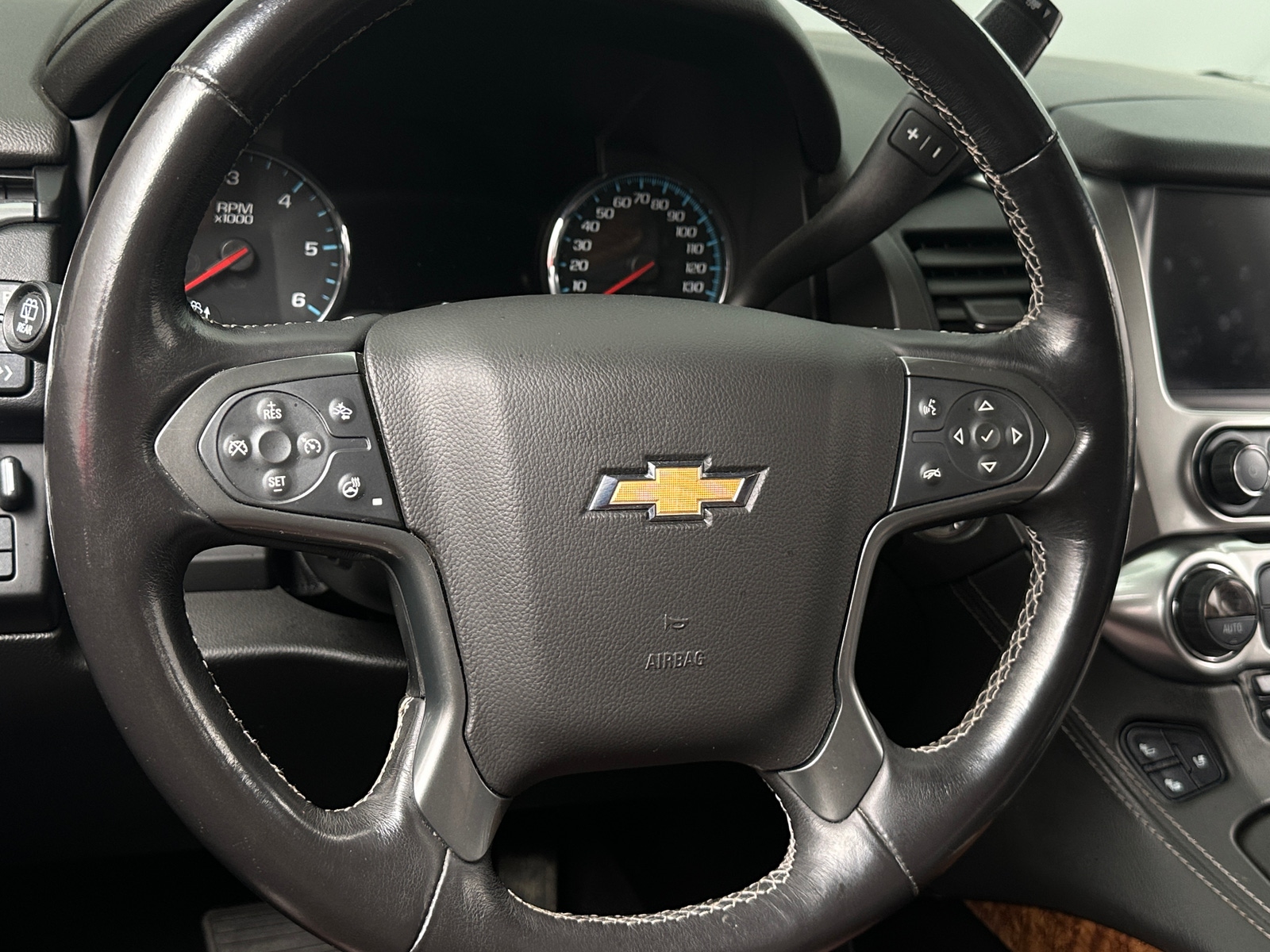 Thumbnail: 2020 Chevrolet Suburban - 4