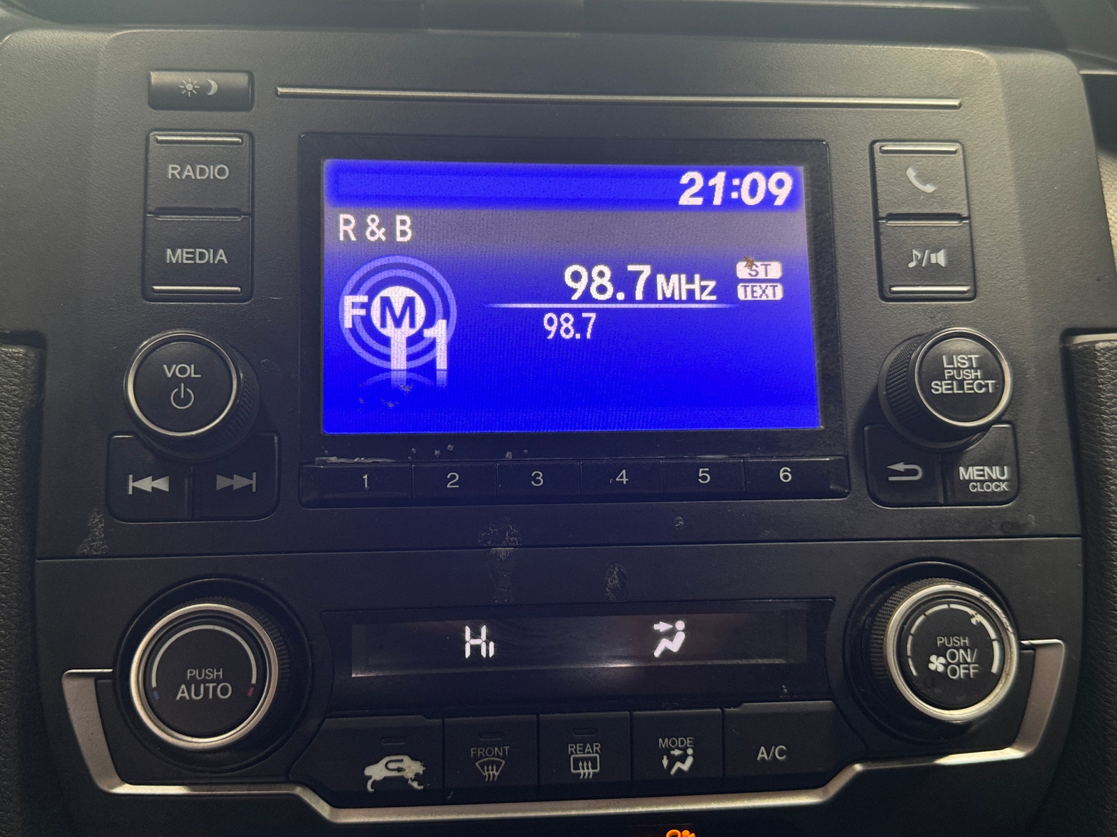 Thumbnail: 2019 Honda Civic - 4