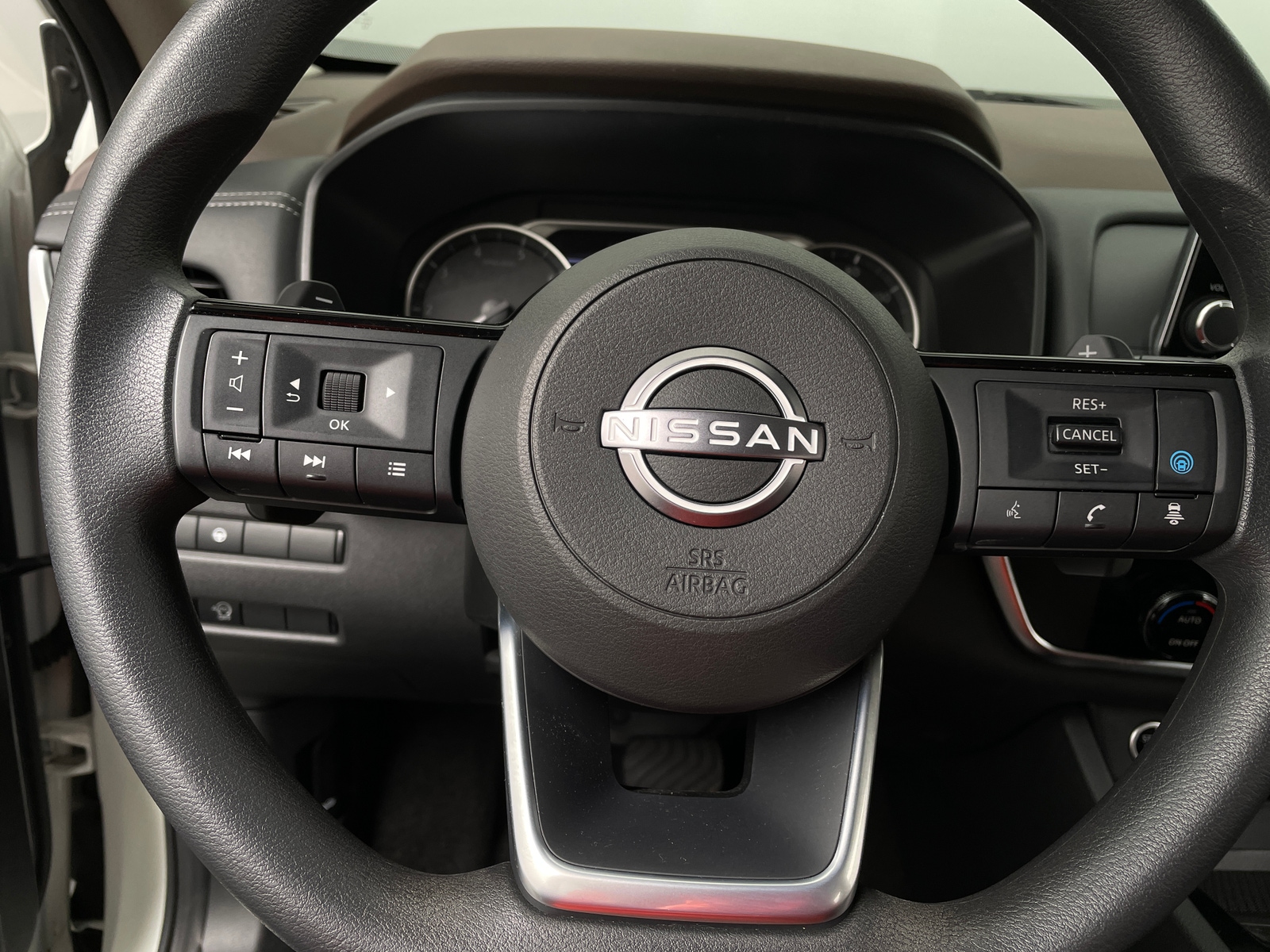 Thumbnail: 2023 Nissan Rogue - 5