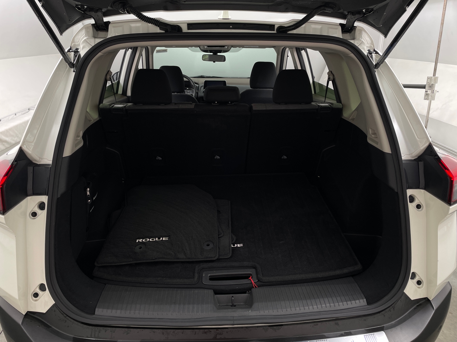 Thumbnail: 2023 Nissan Rogue - 7