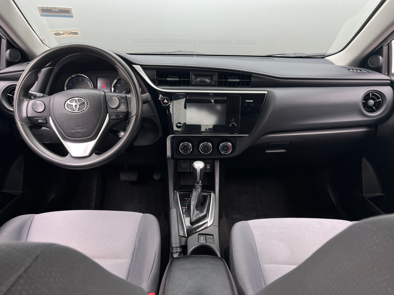 Thumbnail: 2017 Toyota Corolla - 3