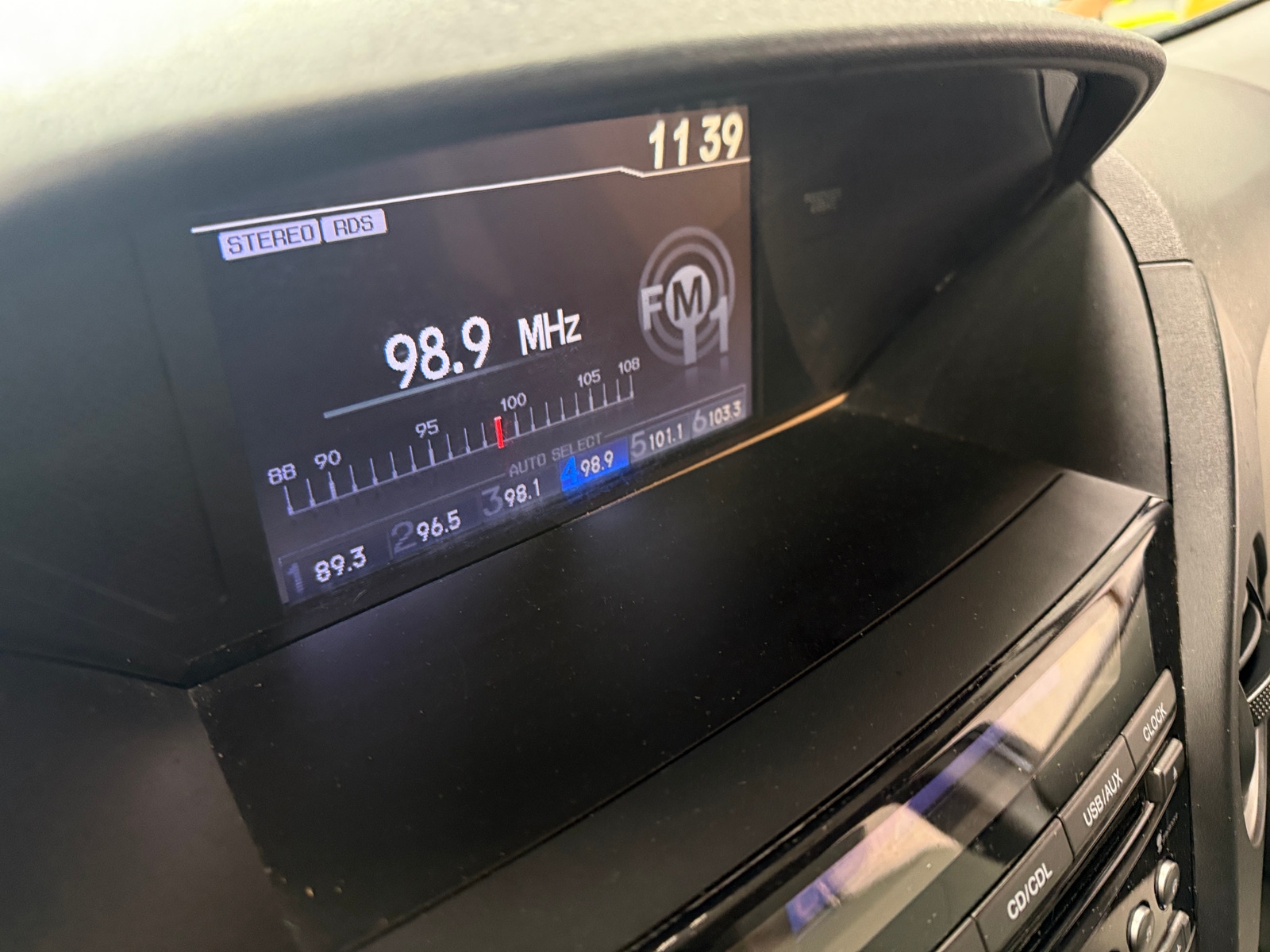 Thumbnail: 2015 Honda Pilot - 4