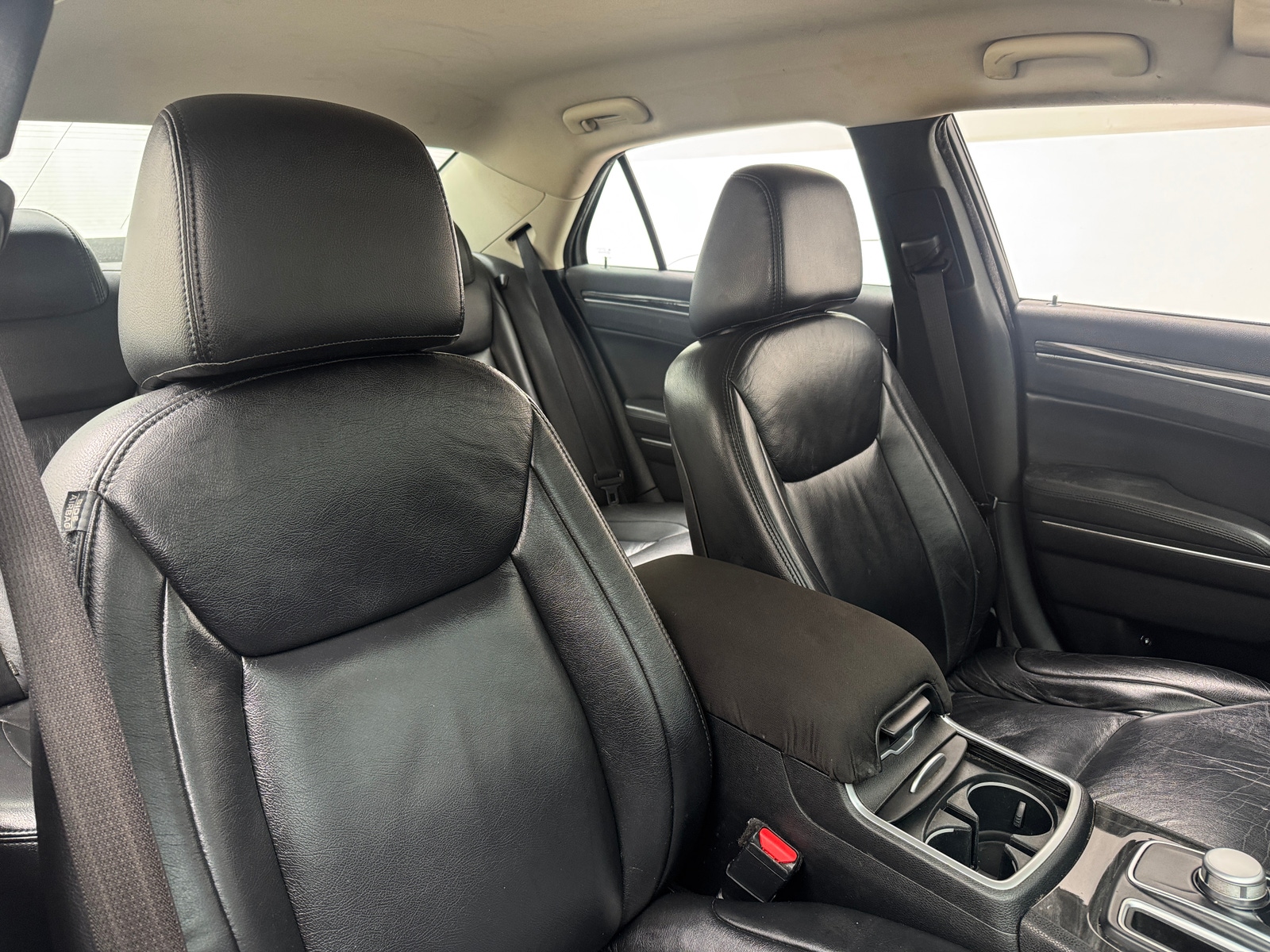 Thumbnail: 2018 Chrysler 300 - 2