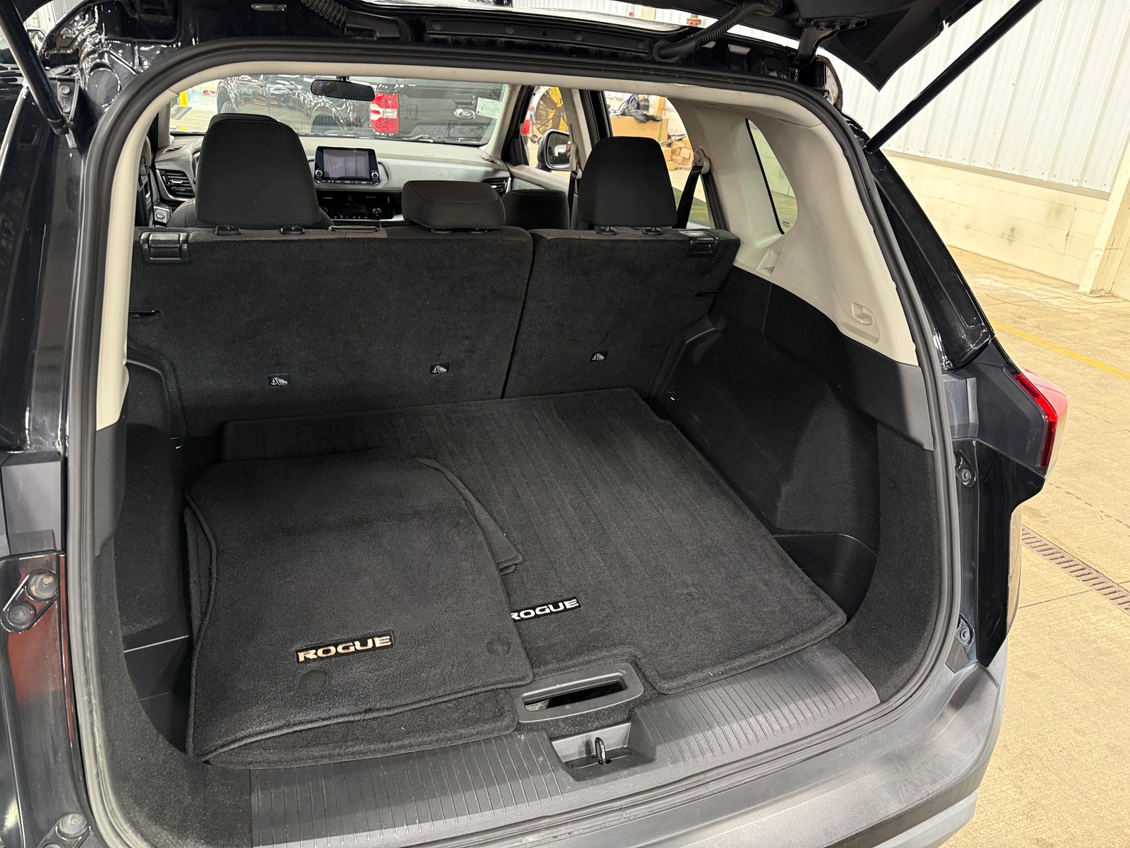 Thumbnail: 2022 Nissan Rogue - 7