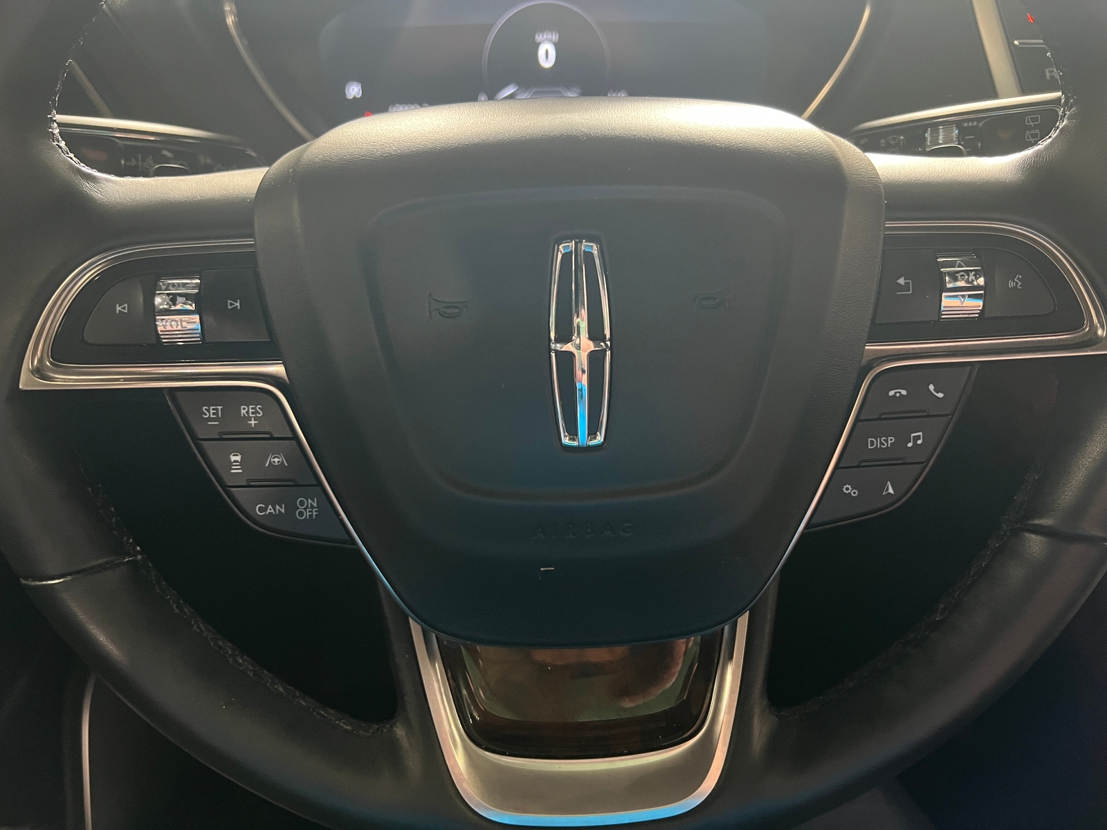 Thumbnail: 2019 Lincoln Nautilus - 4