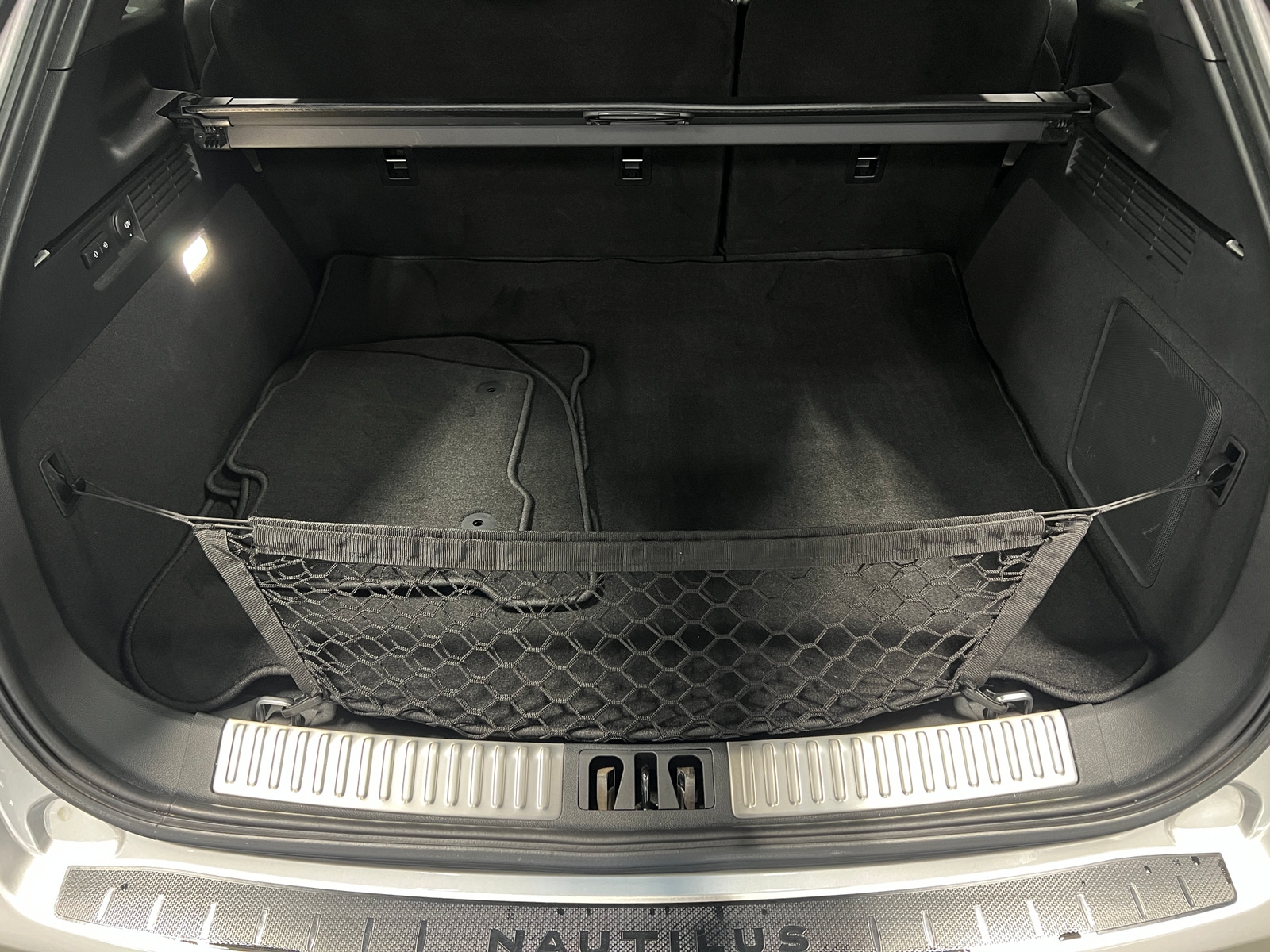 Thumbnail: 2019 Lincoln Nautilus - 6