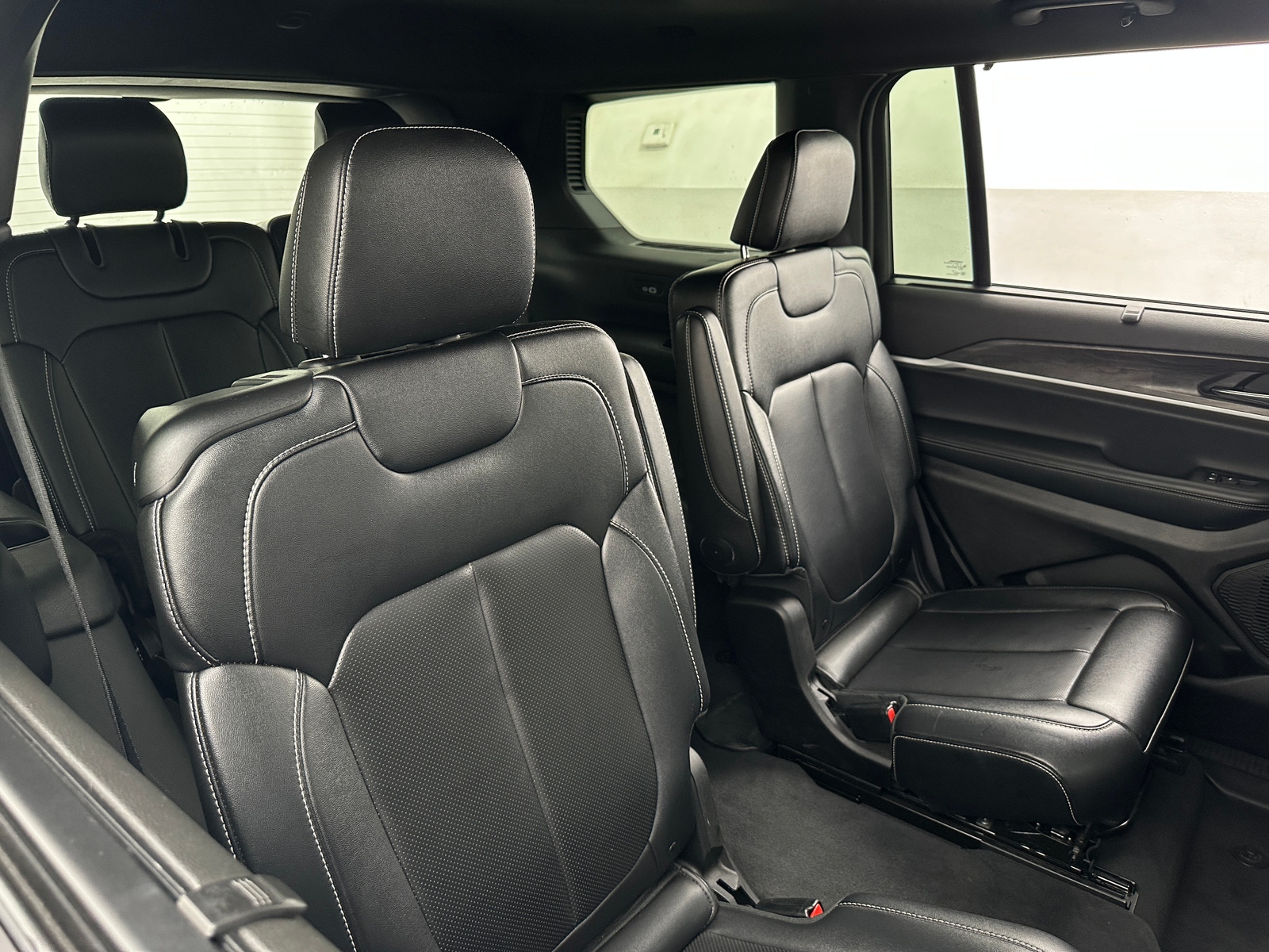 Thumbnail: 2024 Jeep Grand Cherokee L - 5