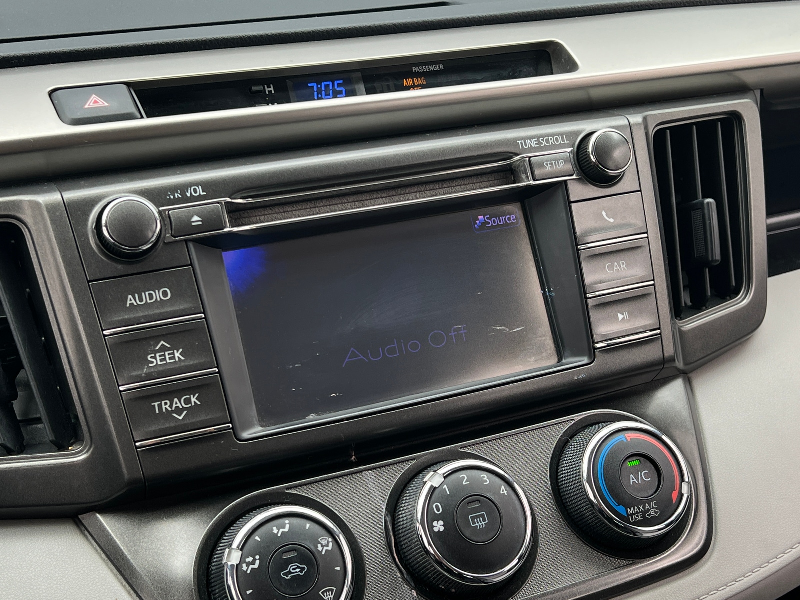 Thumbnail: 2013 Toyota RAV4 - 4